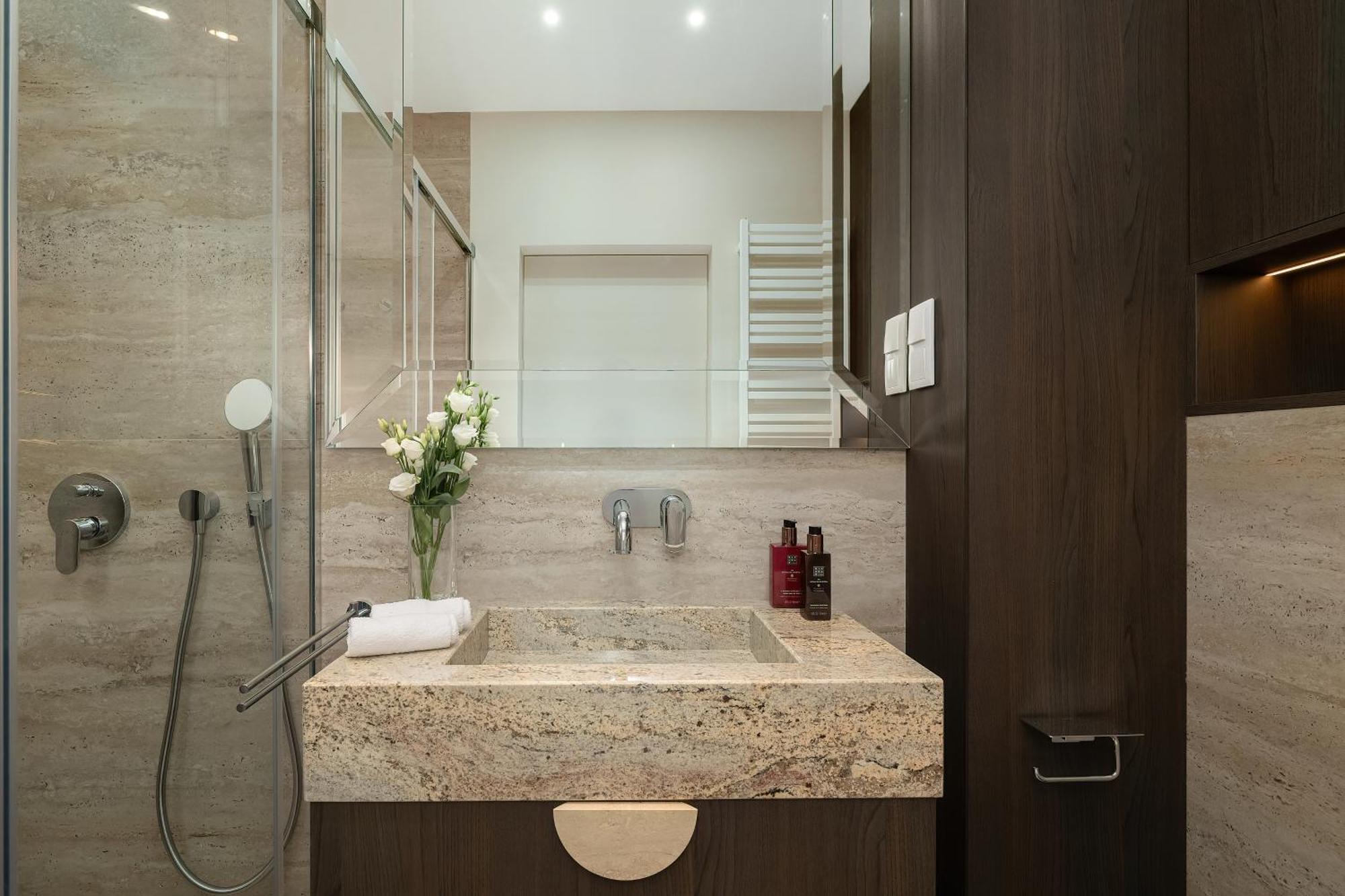 Waveview Premium Apartment, 9th Floor *